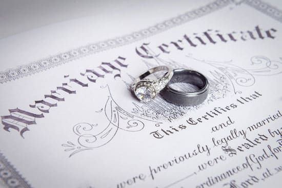 certified and notarized marriage license translation
